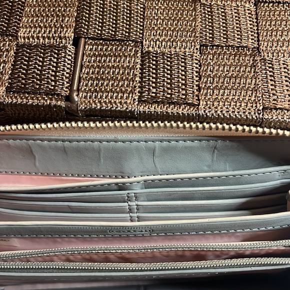 COACH CREAM PEWTER LONG WALLET PREOWNED - Picture 11 of 14